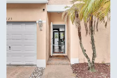 9125 NW 40th St, Sunrise, FL 33351 - Photo 3