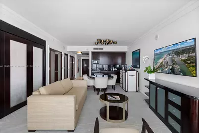 4391 Collins Ave #1619, Miami Beach, FL 33140 - Photo 5