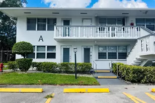 2 Windsor A, West Palm Beach, FL 33417 - Photo 1