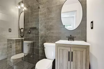 716 SE 12th St #13, Fort Lauderdale, FL 33316 - Photo 33