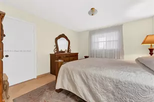 4270 NW 40th St, Lauderdale Lakes, FL 33319 - Photo 13