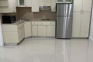 Xx E X, Hialeah, FL 33013 - Photo 3