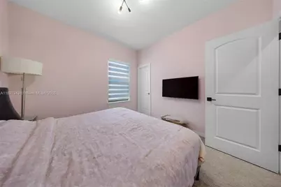 2454 Primrose Pl, Oakland Park, FL 33309 - Photo 37