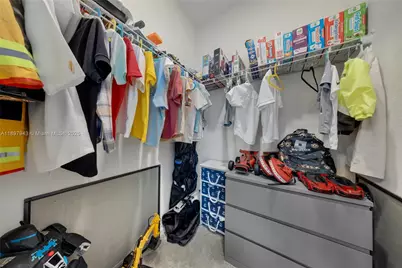 2454 Primrose Pl, Oakland Park, FL 33309 - Photo 35