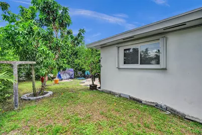 8851 Byron Ave, Surfside, FL 33154 - Photo 39