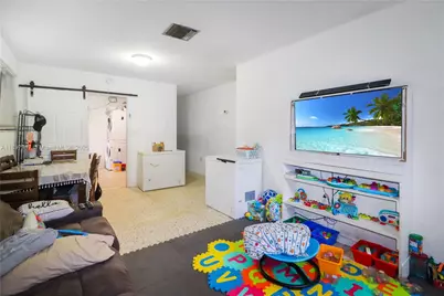 333 SW 30th Ave, Miami, FL 33135 - Photo 15