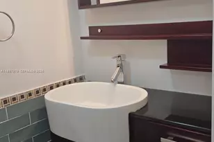 5249 NW 7th St, Miami, FL 33126 - Photo 17