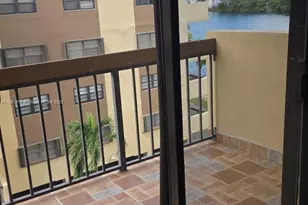 5249 NW 7th St, Miami, FL 33126 - Photo 9