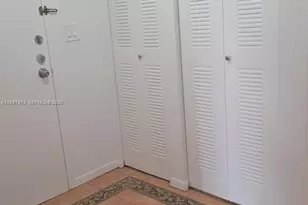 5249 NW 7th St, Miami, FL 33126 - Photo 11