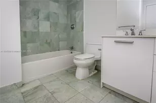 1050 Brickell Ave, Miami, FL 33131 - Photo 15