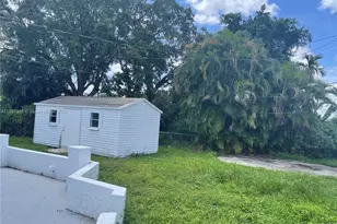 4310 NW 182nd St, Miami Gardens, FL 33055 - Photo 9