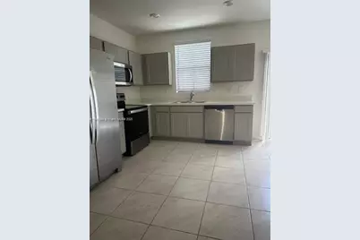 390 NE 12th St #0, Florida City, FL 33034 - Photo 3