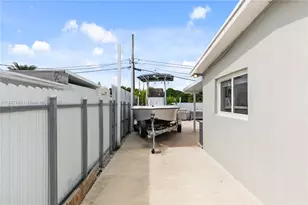 19602 NW 37th Ct, Miami Gardens, FL 33055 - Photo 13