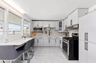 19602 NW 37th Ct, Miami Gardens, FL 33055 - Photo 25