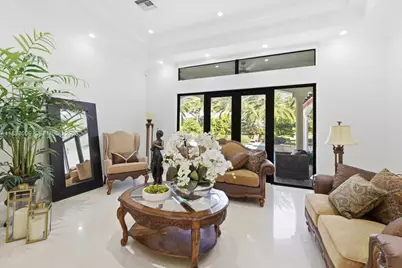 10181 NW 131st St, Hialeah Gardens, FL 33018 - Photo 11