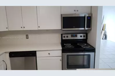 500 Executive Center Dr #4E, West Palm Beach, FL 33401 - Photo 5