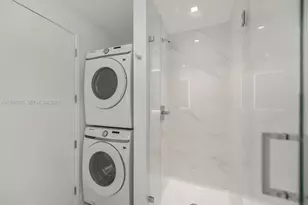 700 NE 24th St, Miami, FL 33137 - Photo 57