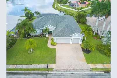 4670 SW Stephanie Ln SW, Vero Beach, FL 32968 - Photo 7