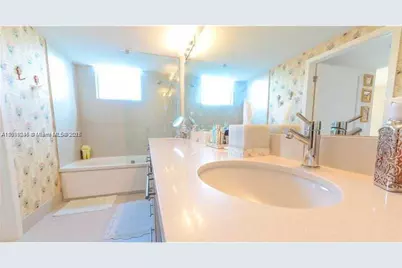 6700 Indian Creek Dr #908, Miami Beach, FL 33141 - Photo 13