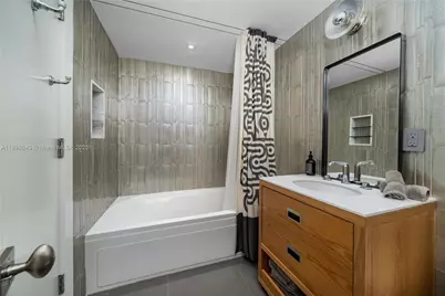 2155 Washington Ct #407, Miami Beach, FL 33139 - Photo 9