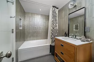 2155 Washington Ct, Miami Beach, FL 33139 - Photo 9