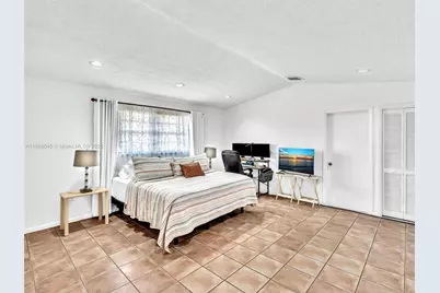 6460 SW 2nd St, Miami, FL 33144 - Photo 39