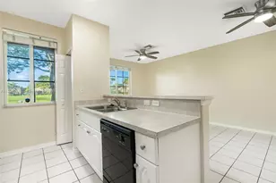 6051 SW 19th Pl, North Lauderdale, FL 33068 - Photo 7