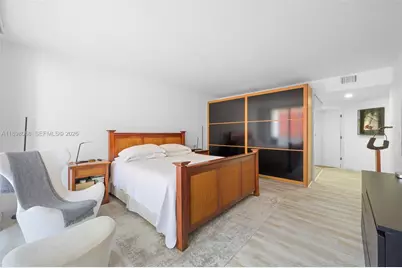 1581 Brickell Ave #2005, Miami, FL 33129 - Photo 17