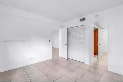 8002 Lagos De Campo Blvd #B-101, Tamarac, FL 33321 - Photo 3