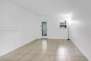 8002 Lagos De Campo Blvd, Tamarac, FL 33321 - Photo 9