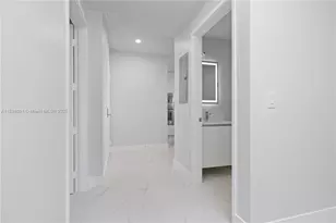 700 NE 24th St, Miami, FL 33137 - Photo 21