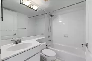 1800 Sunset Harbour Dr, Miami Beach, FL 33139 - Photo 21