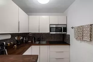 7904 West Dr, North Bay Village, FL 33141 - Photo 9