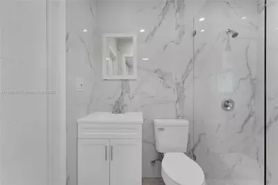 521 NW 33rd Ave, Miami, FL 33125 - Photo 11