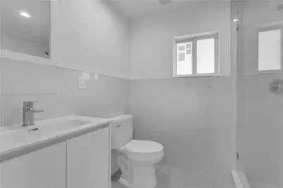 521 NW 33rd Ave, Miami, FL 33125 - Photo 19