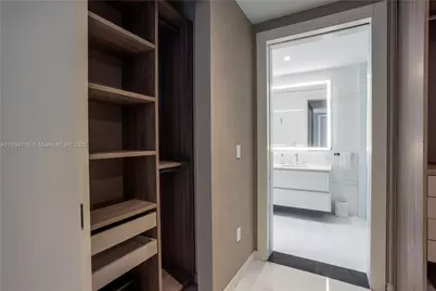 300 Biscayne Boulevard Way #2203C, Miami, FL 33131 - Photo 7