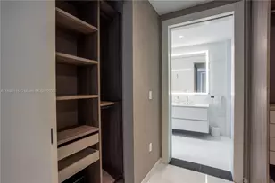 300 Biscayne Blvd Way, Miami, FL 33131 - Photo 7