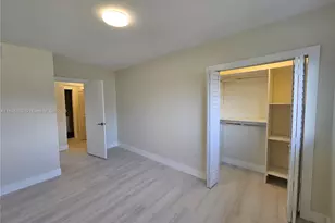 834 Raymond St, Miami Beach, FL 33141 - Photo 11