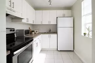 301 NW 177th St, Miami Gardens, FL 33169 - Photo 5