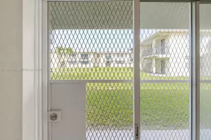 301 NW 177th St, Miami Gardens, FL 33169 - Photo 15
