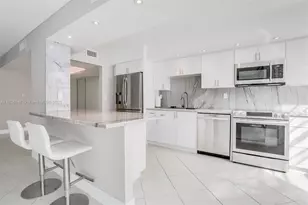 18071 Biscayne Blvd, Aventura, FL 33160 - Photo 1