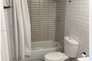 1351 NE Miami Gardens Dr, Miami, FL 33179 - Photo 3