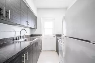 430 81st St, Miami Beach, FL 33141 - Photo 7