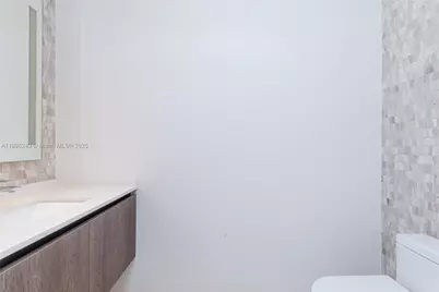 68 SE 6th St #3906, Miami, FL 33131 - Photo 27