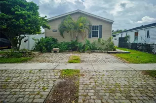 21640 NW 3rd Pl, Pembroke Pines, FL 33029 - Photo 1