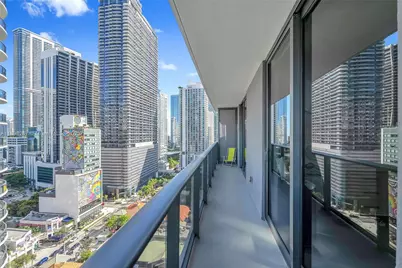 55 SW 9th St #1802, Miami, FL 33130 - Photo 15