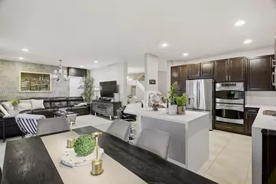 8870 NW 99th Path, Doral, FL 33178 - Photo 11