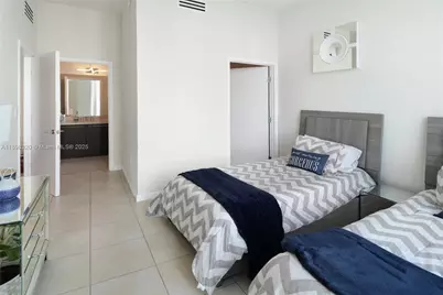 7928 East Drive East Dr #1002, North Bay Village, FL 33141 - Photo 17