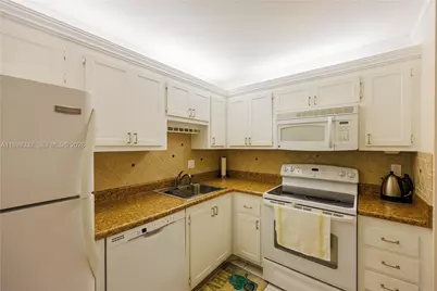 4750 NW 22nd Ct #211, Lauderhill, FL 33313 - Photo 3