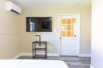 250 NW 14th Way, Dania Beach, FL 33004 - Photo 13
